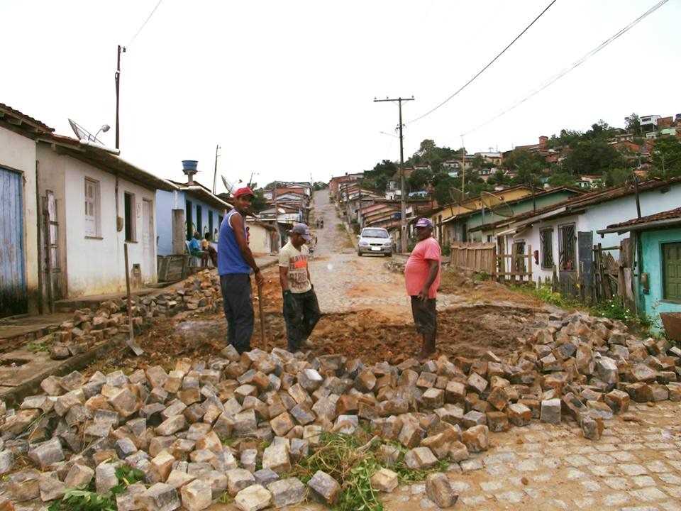 Camacã: Ruas de Camacã seguem em recuperação, mas tem gente prejudicando a conclusão